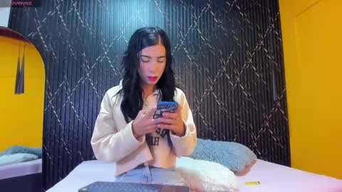 Aria Millers  online show from October 16, 11:33 am