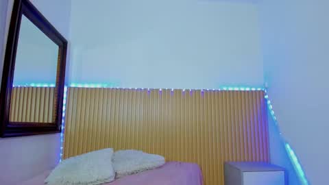 Aria Millers  online show from January 7, 11:01 am