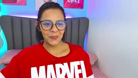 Snapshot of aria_russo chatting on December 5, 2:58 pm Aria online show from December 5, 2:58 pm