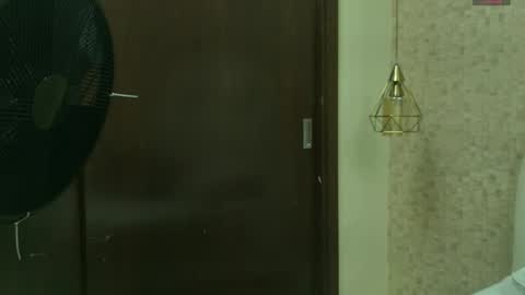 aria_sm online show from November 18, 7:07 pm