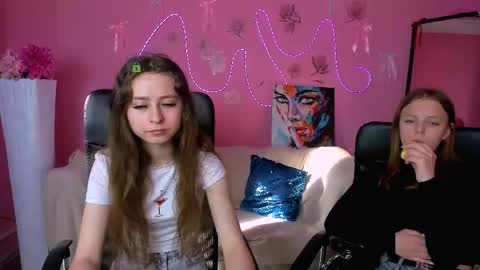 aria_voss_ online show from May 15, 5:47 am