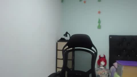 ...Ariana... online show from October 10, 5:56 pm