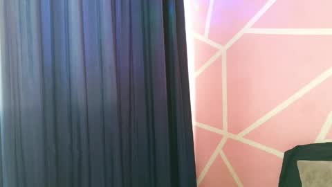 Snapshot of ariadna_and_antonella chatting on May 12, 7:00 pm dafna lorens online show from May 12, 7:00 pm