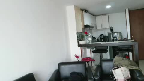 Snapshot of ariadna_and_antonella chatting on June 19, 1:37 pm dafna lorens online show from June 19, 1:37 pm