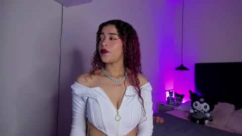 Snapshot of ariadnaaa_ chatting on November 7, 3:50 am Ariadna online show from November 7, 3:50 am