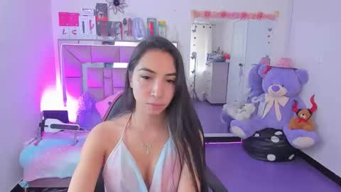 ariadnacappelletty online show from May 30, 5:54 pm