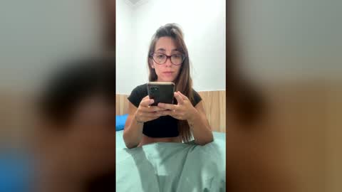 Snapshot of ariadnalatina chatting on March 25, 12:00 pm ariadnalatina online show from March 25, 12:00 pm