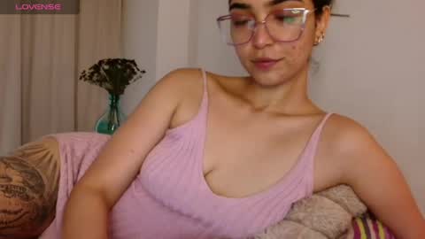 Snapshot of ariagal chatting on May 20, 5:41 pm ariagal online show from May 20, 5:41 pm