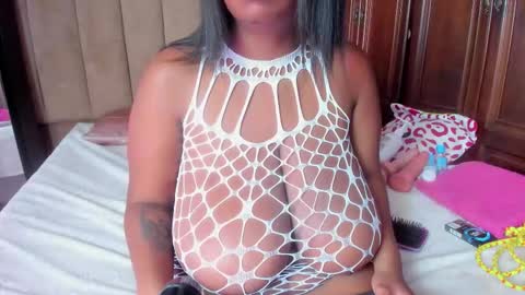 Aria Green online show from November 17, 1:39 pm