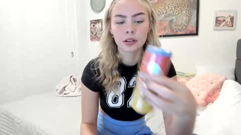 Ariah online show from November 16, 8:25 pm