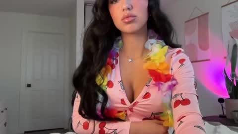 Aria  online show from October 23, 3:22 pm