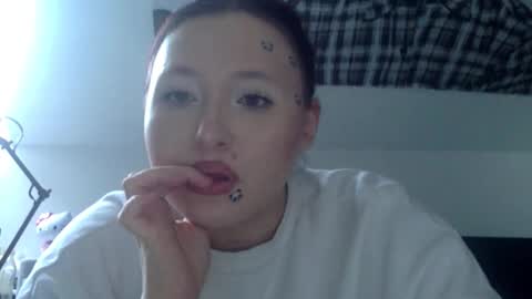Snapshot of ariakinkygirl chatting on March 12, 2:56 pm Aria online show from March 12, 2:56 pm