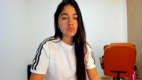 Aria Montgomery online show from April 15, 4:19 am