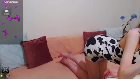 Snapshot of ariana_addams2 chatting on September 12, 1:22 pm ariana_addams2 online show from September 12, 1:22 pm