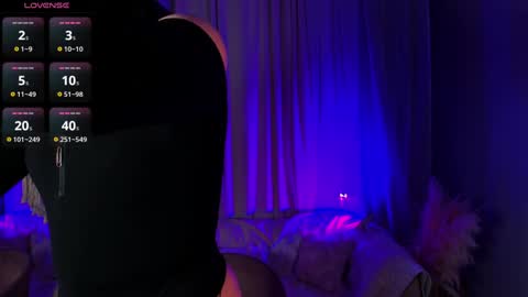  ARIANA ASTI  online show from February 4, 11:38 am
