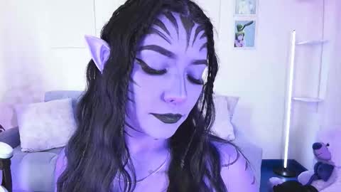 Snapshot of ariana_bae_ chatting on October 31, 12:55 am online show from October 31, 12:55 am