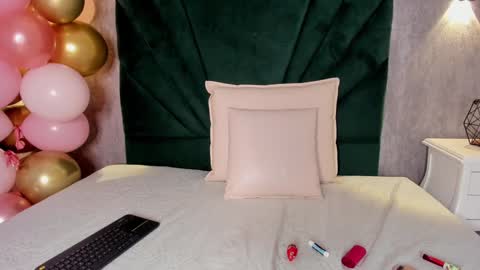 ARIANA online show from December 31, 3:34 am