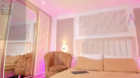 Snapshot of ariana_colleman chatting on June 3, 2:33 pm ariana_colleman online show from June 3, 2:33 pm