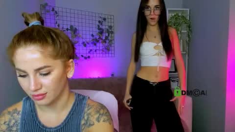 Snapshot of ariana_ross7 chatting on September 19, 10:27 am ariana_ross7 online show from September 19, 10:27 am