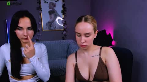 Snapshot of ariana_ross7 chatting on October 8, 7:44 pm ariana_ross7 online show from October 8, 7:44 pm