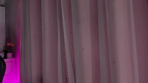 Snapshot of ariana_rosse__ chatting on July 11, 2:25 am Ariana online show from July 11, 2:25 am
