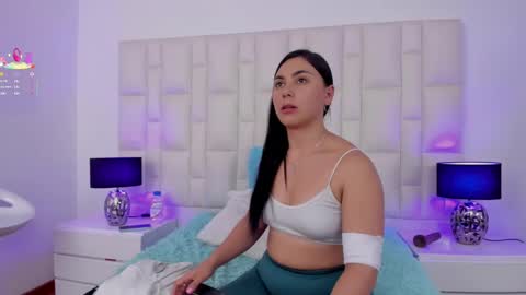  ariana  online show from March 4, 10:27 pm