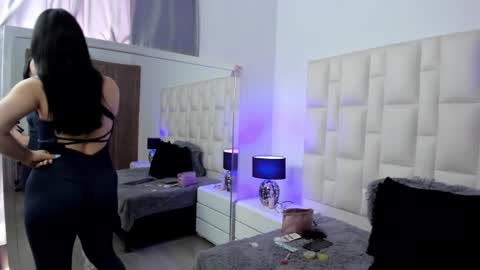  ariana  online show from February 17, 4:57 pm