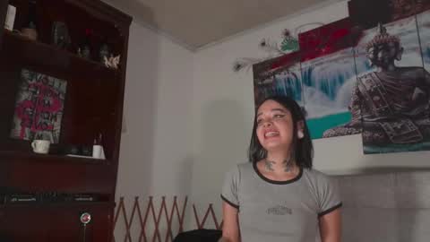 ariana_whitee online show from February 7, 2:15 am