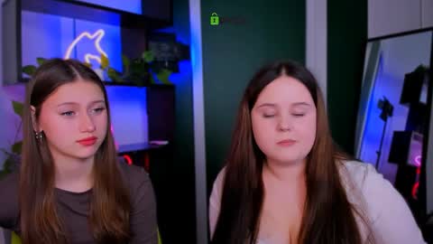 arianaa_cat online show from March 30, 6:42 pm