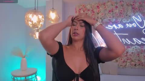 Ariana Dumont online show from October 21, 11:44 am