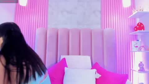ArianaRougee online show from June 17, 4:15 am