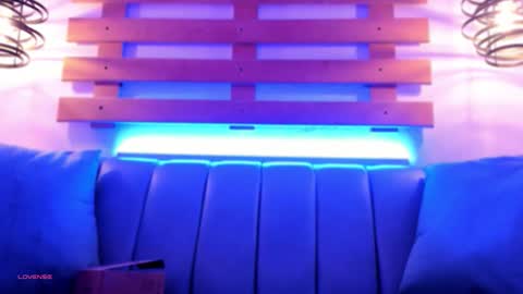 Ari  online show from October 16, 12:50 pm