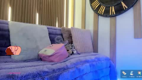 Ari  online show from November 19, 1:22 pm