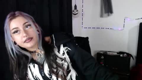 help me 100 hands up my OF is Free  online show from November 22, 11:26 pm