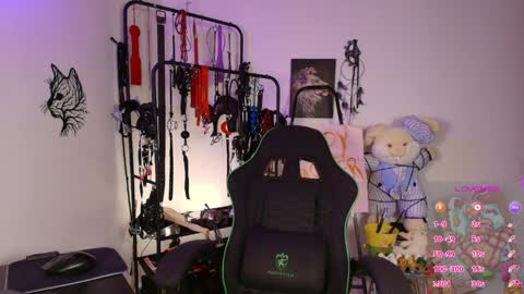 arianna_connorr online show from April 4, 3:20 pm