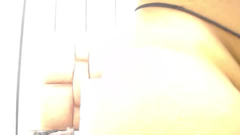 Snapshot of arianna_pearl chatting on January 19, 1:15 pm arianna pearl online show from January 19, 1:15 pm