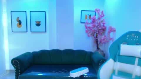 arianna_sweeet online show from April 14, 4:07 am