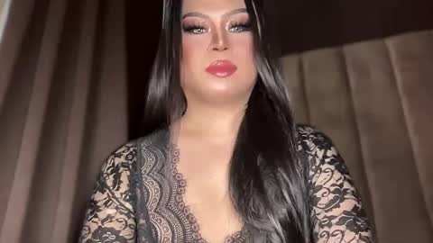 LOVELY online show from December 23, 6:05 pm