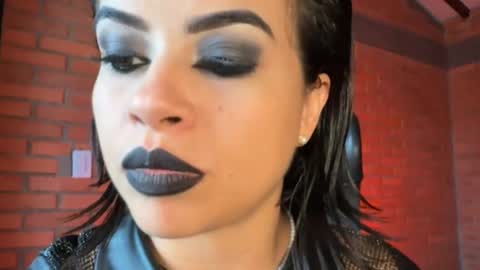 Snapshot of ariannasmyth chatting on April 30, 9:30 pm ariannasmyth online show from April 30, 9:30 pm