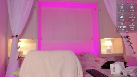 ariannavega_ online show from July 16, 12:00 pm