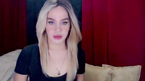 ARIANNE CUMS  online show from October 11, 8:40 pm