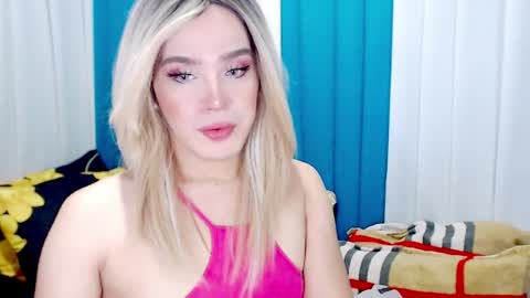 ARIANNE CUMS  online show from March 25, 8:09 am