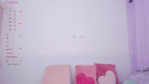 Snapshot of ariannna08_ chatting on March 4, 8:46 am ariannna08_ online show from March 4, 8:46 am