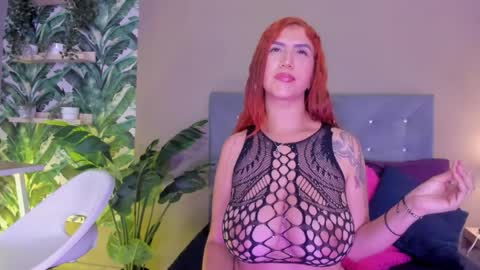 ariarusso_ online show from March 31, 10:32 pm