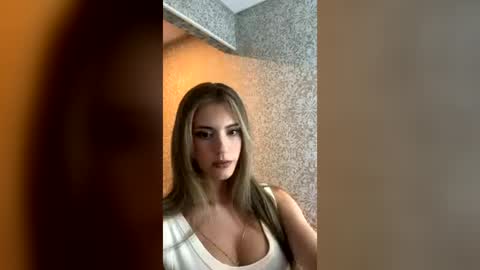 Aria online show from July 22, 12:24 am