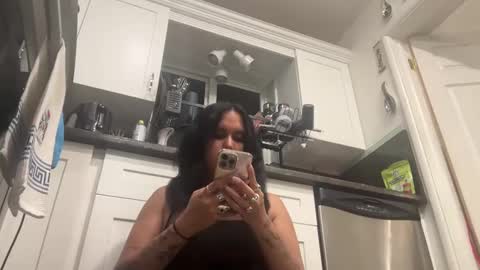 Aria online show from November 18, 4:17 am