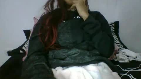 Snapshot of ariel777_ chatting on March 15, 12:16 am Ariel777 online show from March 15, 12:16 am