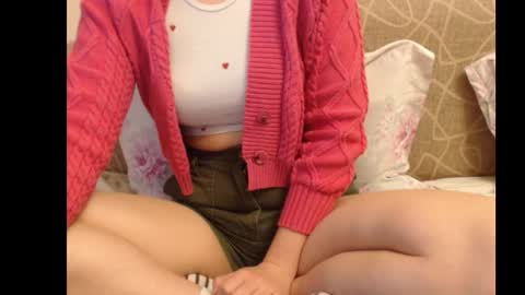 Snapshot of ariel_la chatting on November 19, 9:31 am Ariella online show from November 19, 9:31 am