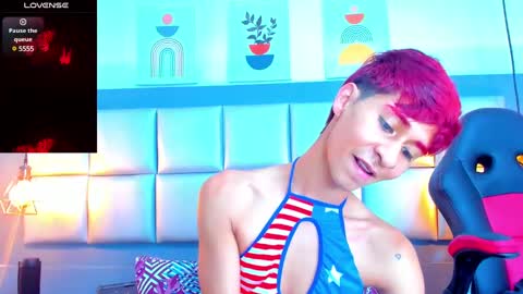 ARIEL VILLA online show from February 4, 2:10 pm