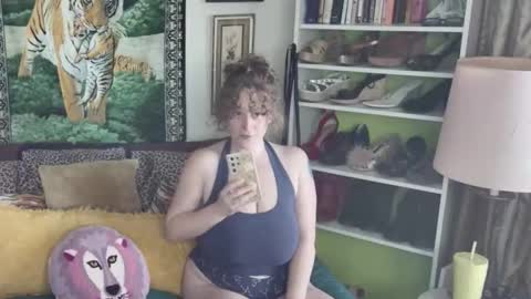 Arielle Ari online show from November 7, 5:57 pm